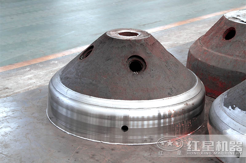 hp300圓錐破碎機(jī)每小時(shí)產(chǎn)多少噸？多少錢一臺(tái)？